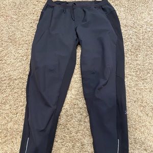 Lulu Men’s joggers! Fit a size small/4-6 woman